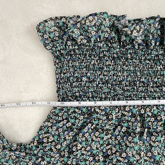 Forever 21 Blue Floral Smocked Cropped Top - Picture 8 of 8